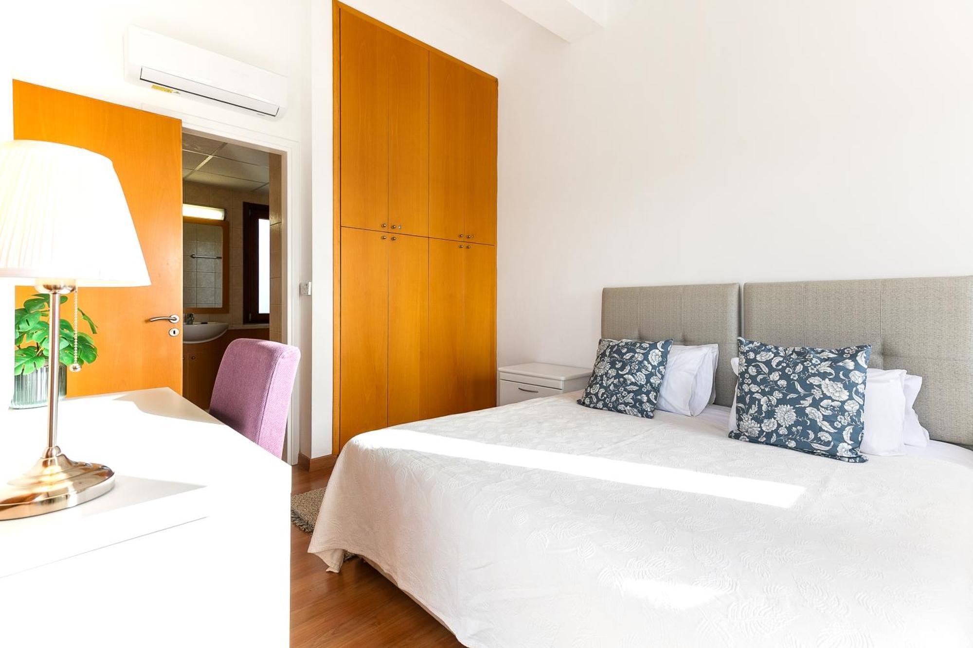 2 Bedroom Kornos With Private Pool And Golf Views, Aphrodite Hills Villa