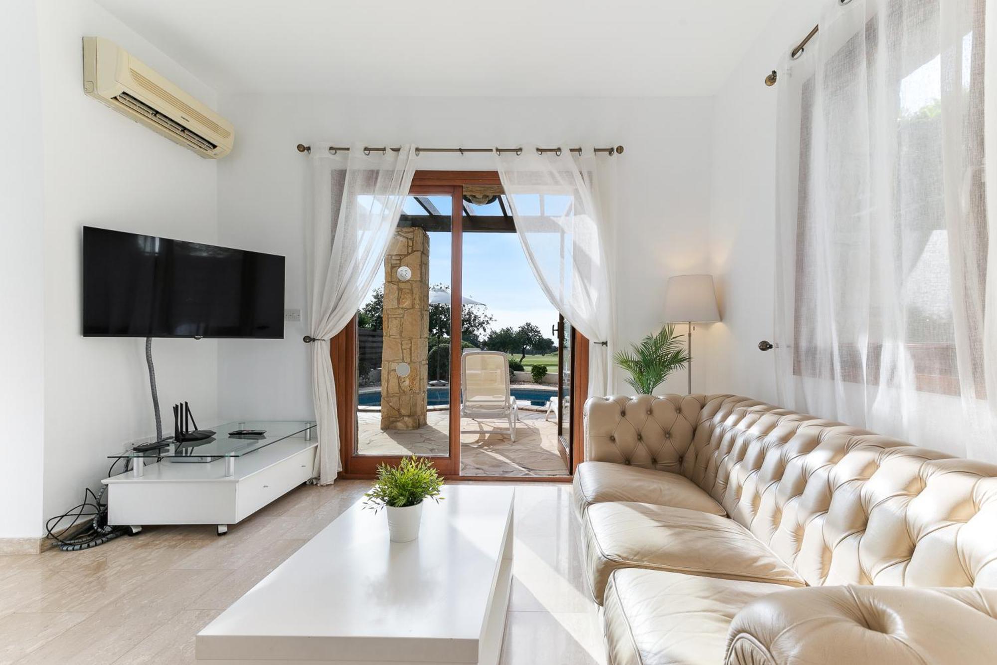 Villa 2 Bedroom Kornos With Private Pool And Golf Views, Aphrodite Hills *