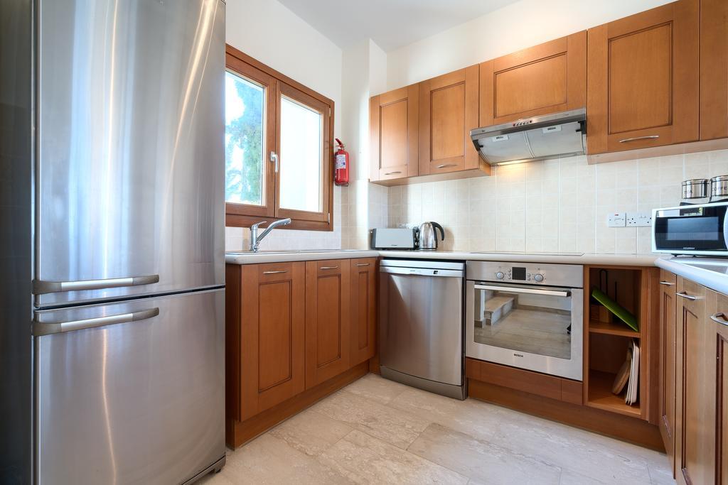 Villa 2 Bedroom Kornos With Private Pool And Golf Views, Aphrodite Hills