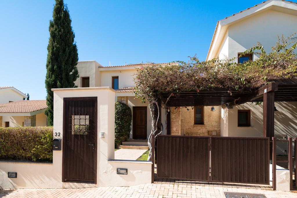 2 Bedroom Kornos With Private Pool And Golf Views, Aphrodite Hills Villa