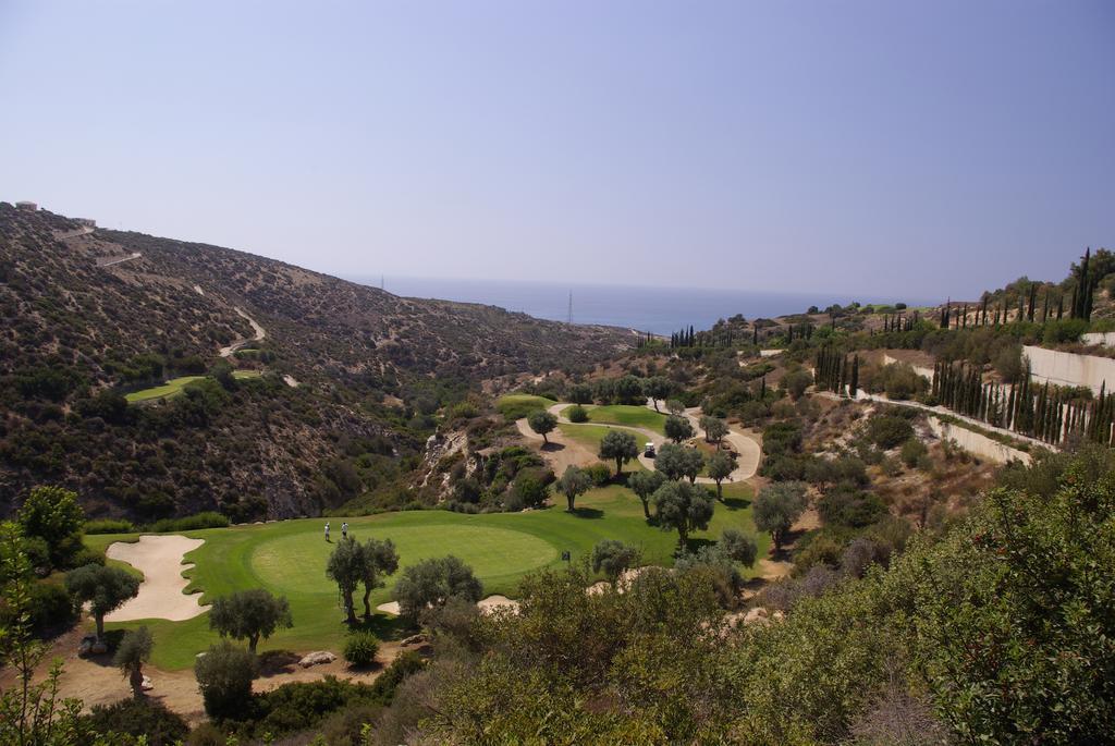 2 Bedroom Kornos With Private Pool And Golf Views, Aphrodite Hills Villa